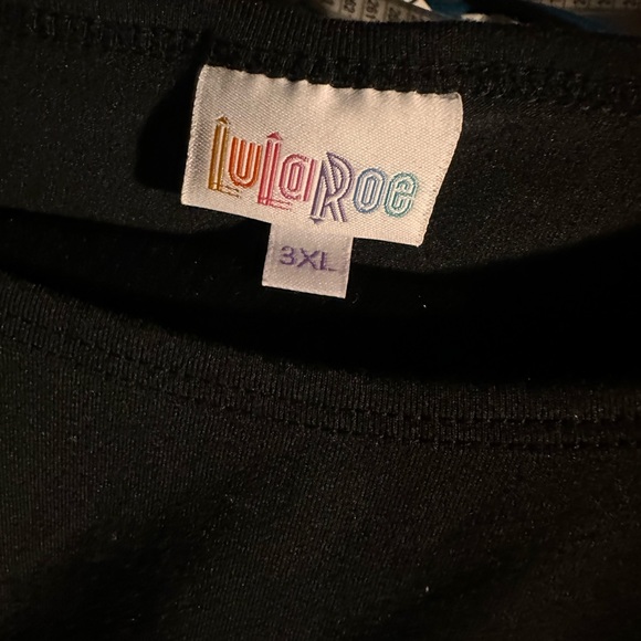 Lularoe 3X solid black Gigi top. Sleeve to elbow , fitted style. Great for work - Picture 3 of 7